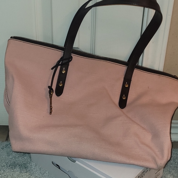 FOSSIL tote - Picture 2 of 3